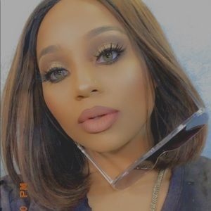 Meet your Posher, Adenike